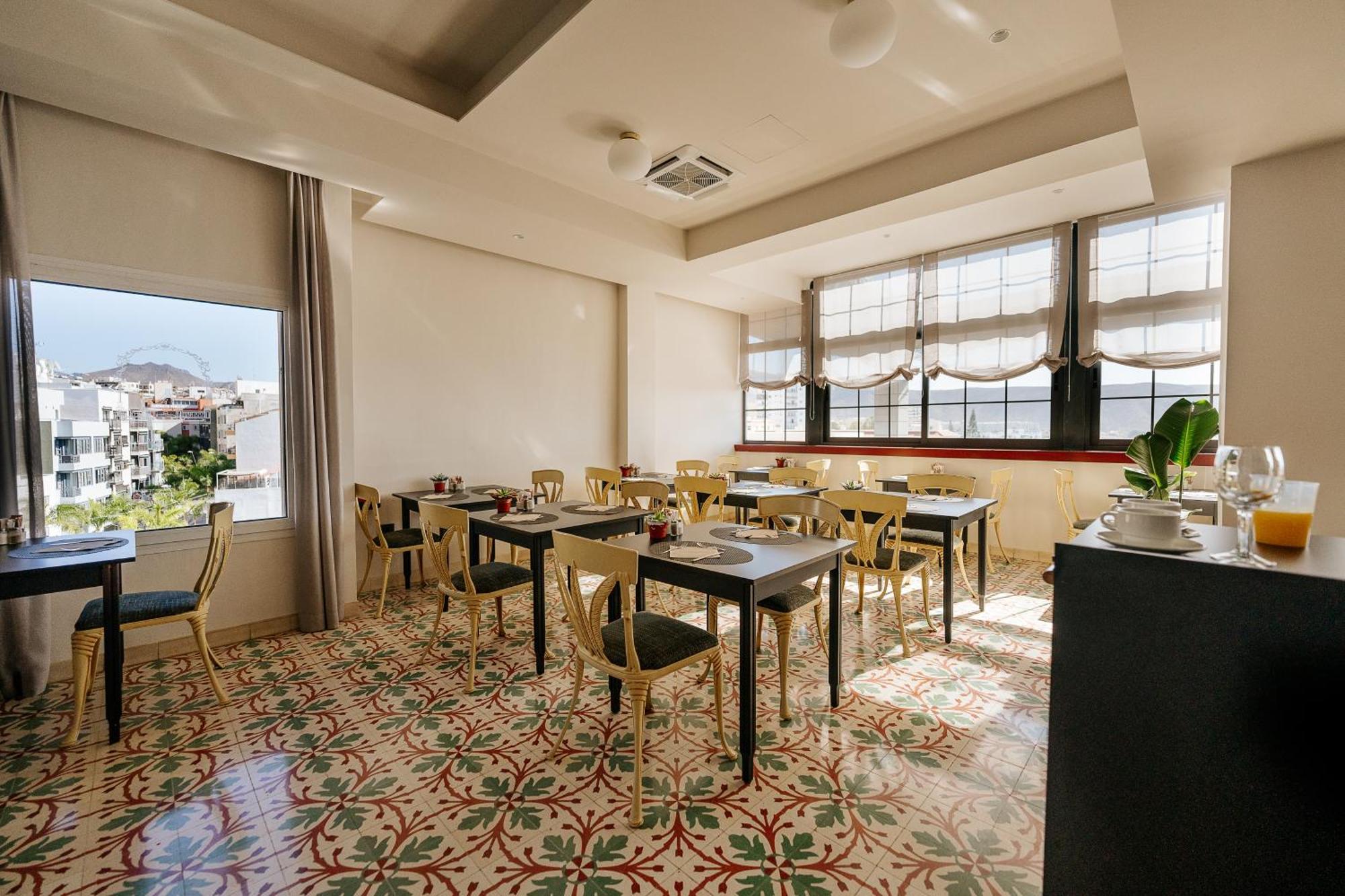 Hotel Reveron Plaza Los Cristianos  Eksteriør billede